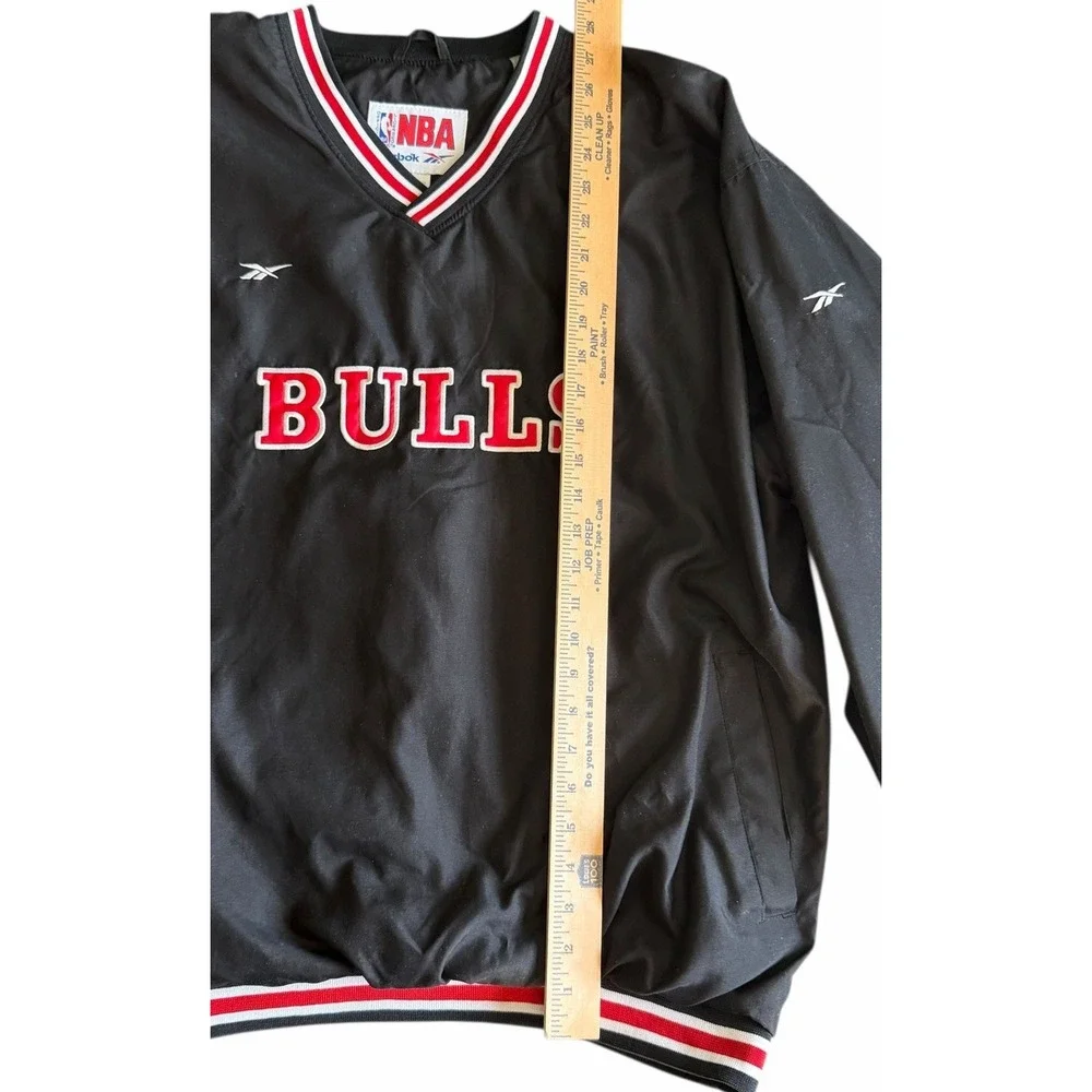 Vintage 90's Reebok NBA Chicago Bulls Black V-neck Warm Up Pullover Jacket XL